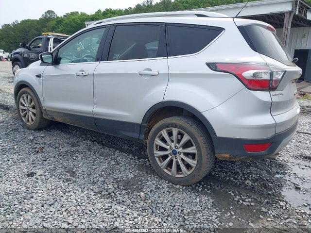 45043262 :رقم المزاد ، 1FMCU0JD9HUA02381 vin ، 2017 Ford Escape Titanium مزاد بيع