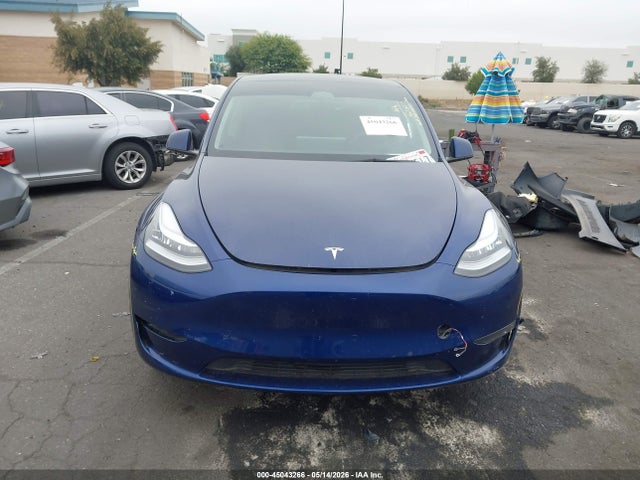 Продажа на аукционе авто 2023 Tesla Model Y Awd/long Range Dual Motor All-wheel Drive, vin: 7SAYGDEE6PA041108, номер лота: 45043266