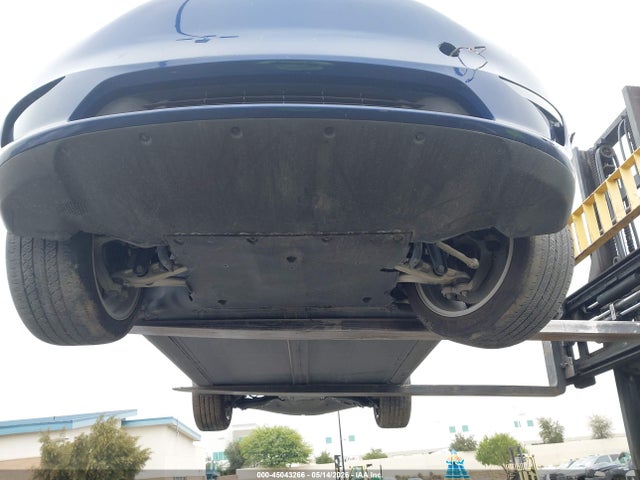 Продажа на аукционе авто 2023 Tesla Model Y Awd/long Range Dual Motor All-wheel Drive, vin: 7SAYGDEE6PA041108, номер лота: 45043266