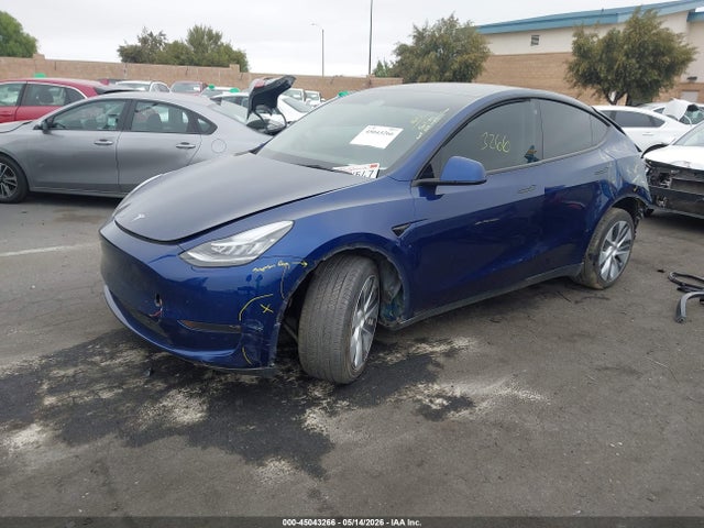 Продажа на аукционе авто 2023 Tesla Model Y Awd/long Range Dual Motor All-wheel Drive, vin: 7SAYGDEE6PA041108, номер лота: 45043266