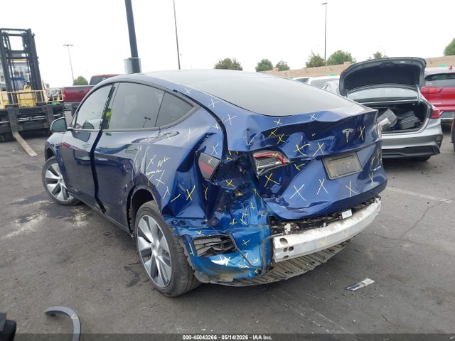 Продажа на аукционе авто 2023 Tesla Model Y Awd/long Range Dual Motor All-wheel Drive, vin: 7SAYGDEE6PA041108, номер лота: 45043266
