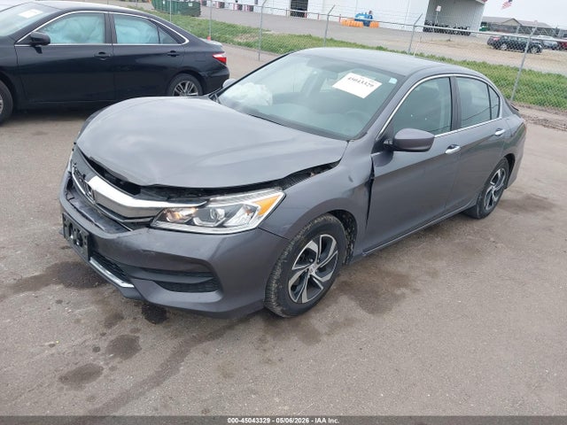 45043329 :رقم المزاد ، 1HGCR2F32HA113326 vin ، 2017 Honda Accord Lx مزاد بيع