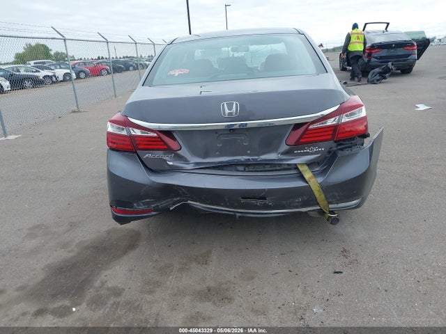 45043329 :رقم المزاد ، 1HGCR2F32HA113326 vin ، 2017 Honda Accord Lx مزاد بيع