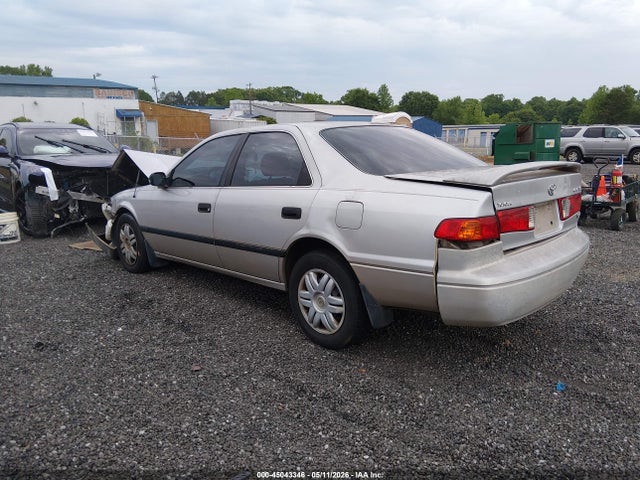 45043346 :رقم المزاد ، 4T1BF22K11U117268 vin ، 2001 Toyota Camry Le V6 مزاد بيع
