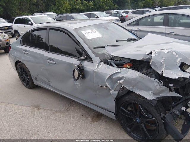 45043382 :رقم المزاد ، 3MW39FF00P8D06383 vin ، 2023 Bmw 330e مزاد بيع