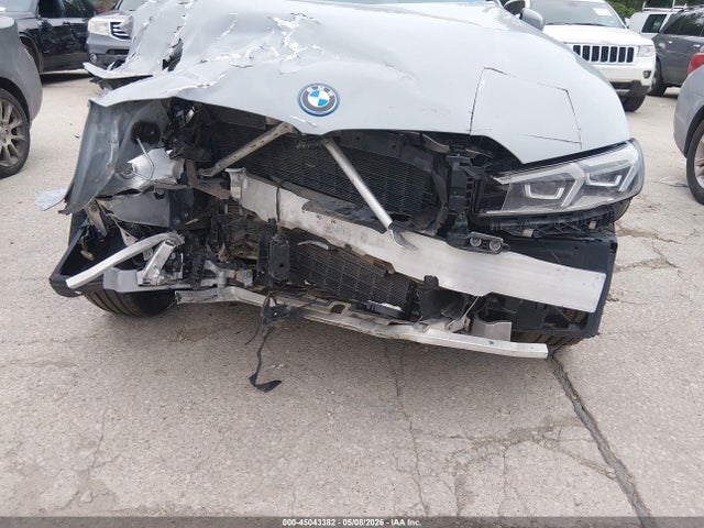 45043382 :رقم المزاد ، 3MW39FF00P8D06383 vin ، 2023 Bmw 330e مزاد بيع