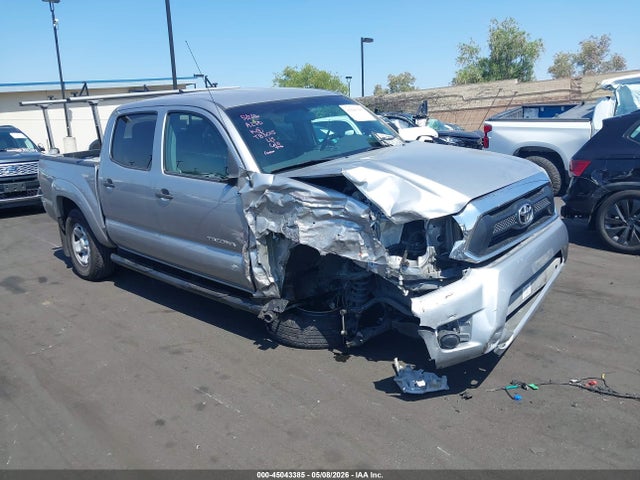 5TFJX4GNXFX045746 Toyota Tacoma Prerunner