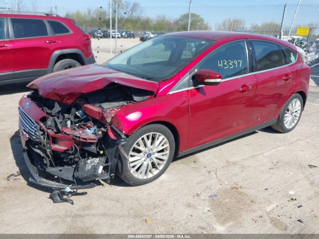 Ford Focus Titanium 2015 1FADP3N26FL312412 Image 2