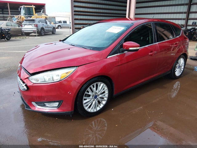 Ford Focus Titanium 2015 1FADP3N23FL234994 Image 2