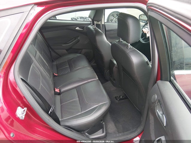 Ford Focus Titanium 2015 1FADP3N23FL234994 Image 8