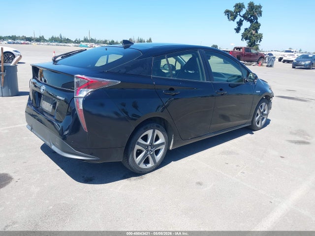 JTDKARFU6H3051761 Toyota Prius Three Touring