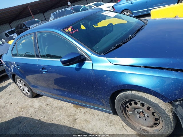 45043427 :رقم المزاد ، 3VW2B7AJ8HM386823 vin ، 2017 Volkswagen Jetta 1.4t S مزاد بيع