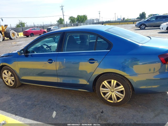 45043427 :رقم المزاد ، 3VW2B7AJ8HM386823 vin ، 2017 Volkswagen Jetta 1.4t S مزاد بيع