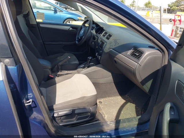 45043427 :رقم المزاد ، 3VW2B7AJ8HM386823 vin ، 2017 Volkswagen Jetta 1.4t S مزاد بيع