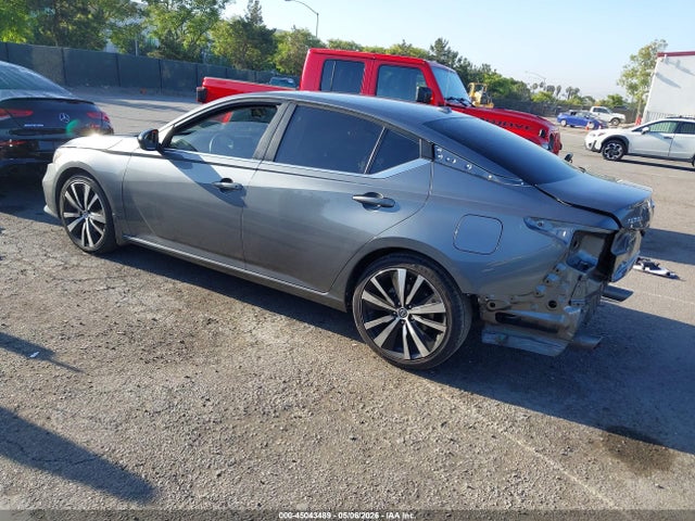 45043489 :رقم المزاد ، 1N4BL4CV9MN385944 vin ، 2021 Nissan Altima Sr Fwd مزاد بيع