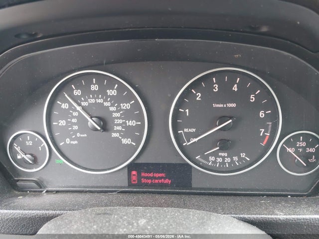WBA8E1G54GNT33856 BMW 320i