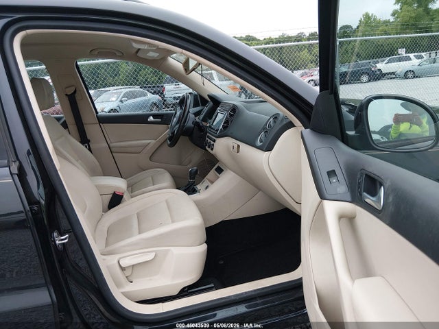 45043509 :رقم المزاد ، WVGAV7AX0HK030069 vin ، 2017 Volkswagen Tiguan 2.0t/2.0t S مزاد بيع