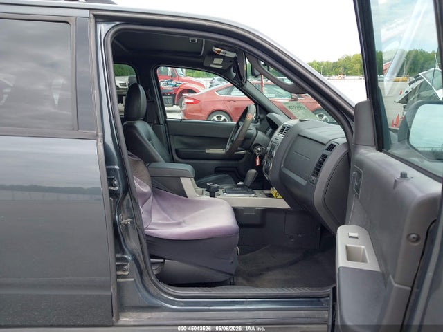 45043526 :رقم المزاد ، 1FMCU93G19KB86823 vin ، 2009 Ford Escape Xlt مزاد بيع