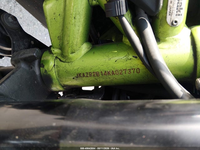 JKAZR2B14KA027370 Kawasaki ZR900