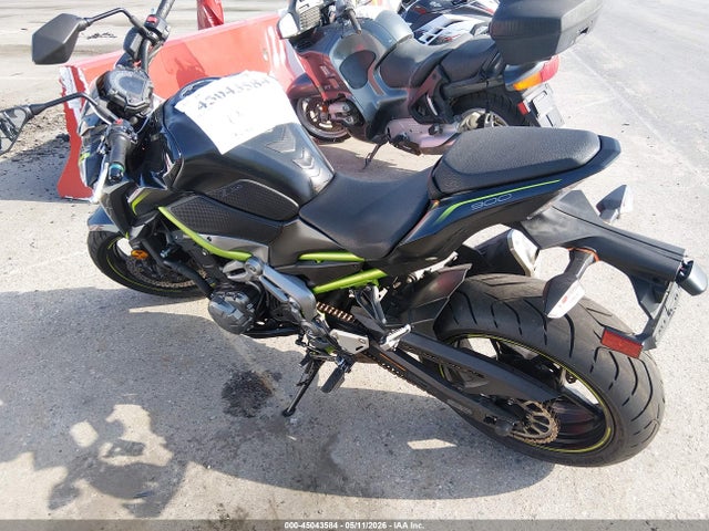 JKAZR2B14KA027370 Kawasaki ZR900