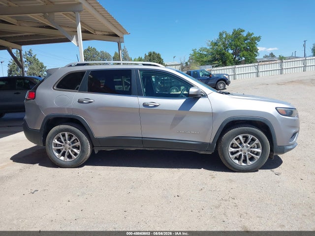 45043682 :رقم المزاد ، 1C4PJMLB7KD226922 vin ، 2019 Jeep Cherokee Latitude Plus 4x4 مزاد بيع