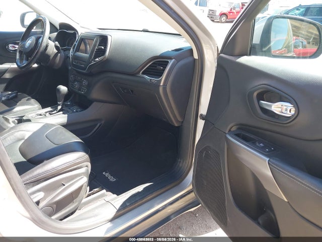 45043682 :رقم المزاد ، 1C4PJMLB7KD226922 vin ، 2019 Jeep Cherokee Latitude Plus 4x4 مزاد بيع