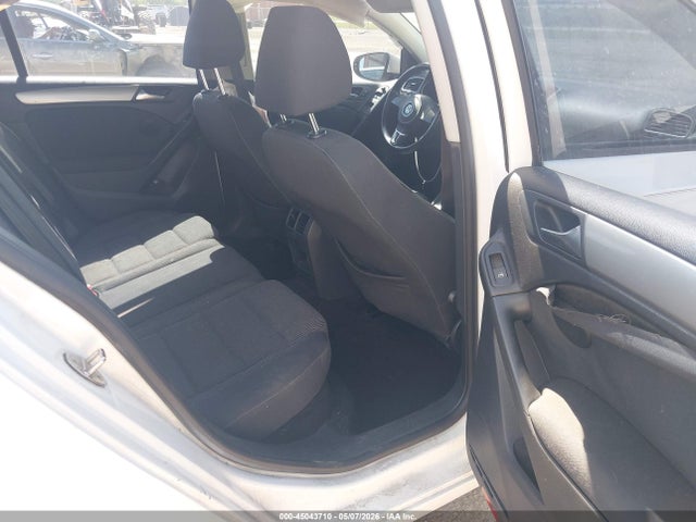 2013 Volkswagen Golf 2.5l 4-door მანქანა იყიდება აუქციონზე, vin: WVWDB7AJ5DW140298, აუქციონის ნომერი: 45043710