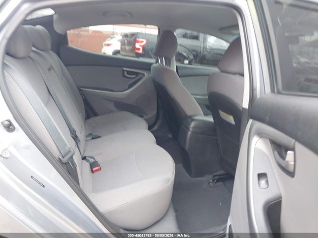 Продажа на аукционе авто 2016 Hyundai Elantra Se, vin: 5NPDH4AE8GH735415, номер лота: 45043768