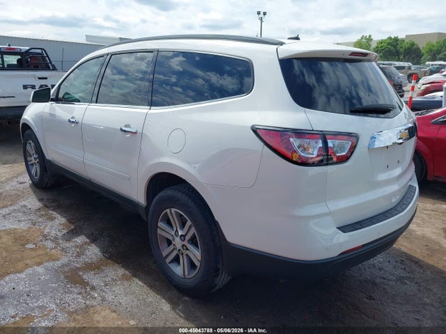 45043788 :رقم المزاد ، 1GNKRHKD9FJ273106 vin ، 2015 Chevrolet Traverse 2lt مزاد بيع