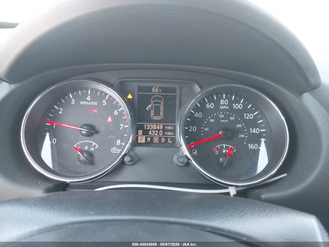 45043806 :رقم المزاد ، JN8AS5MT4BW163657 vin ، 2011 Nissan Rogue Sv مزاد بيع