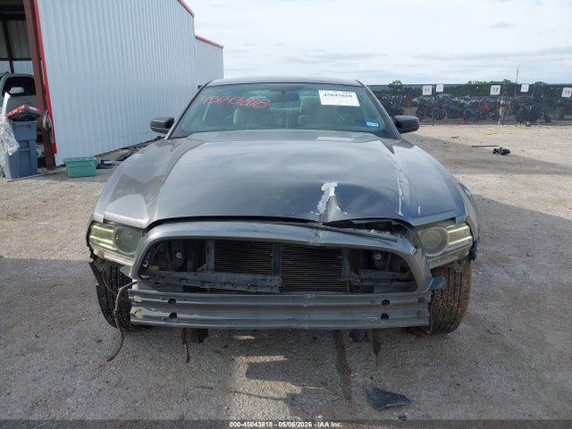 2013 Ford Mustang V6 მანქანა იყიდება აუქციონზე, vin: 1ZVBP8AM7D5226708, აუქციონის ნომერი: 45043818
