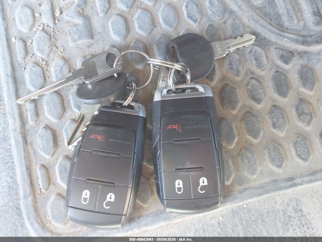 45043861 :رقم المزاد ، 3C7WR3GJ4MG672146 vin ، 2021 Ram 3500 Tradesman  4x4 8' Box مزاد بيع