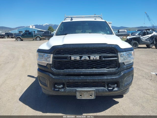 45043861 :رقم المزاد ، 3C7WR3GJ4MG672146 vin ، 2021 Ram 3500 Tradesman  4x4 8' Box مزاد بيع