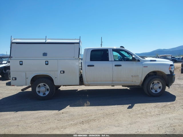 45043861 :رقم المزاد ، 3C7WR3GJ4MG672146 vin ، 2021 Ram 3500 Tradesman  4x4 8' Box مزاد بيع
