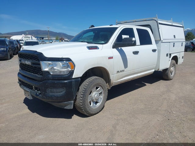 45043861 :رقم المزاد ، 3C7WR3GJ4MG672146 vin ، 2021 Ram 3500 Tradesman  4x4 8' Box مزاد بيع