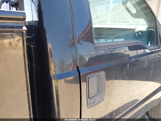 45043900 :رقم المزاد ، 1FDBF2B66FEA77953 vin ، 2015 Ford F-250 Xl مزاد بيع