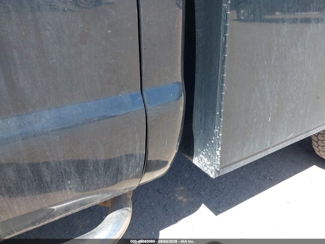 45043900 :رقم المزاد ، 1FDBF2B66FEA77953 vin ، 2015 Ford F-250 Xl مزاد بيع