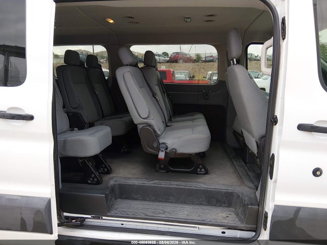 45043925 :رقم المزاد ، 1FBZX2YM8FKB01598 vin ، 2015 Ford Transit-350 Xlt مزاد بيع