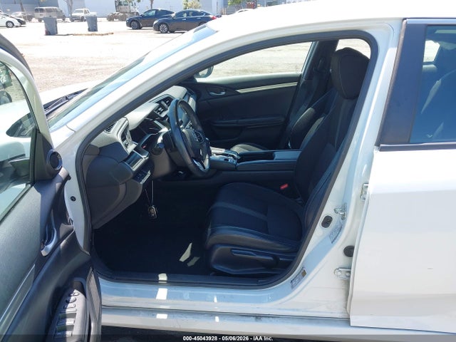 45043928 :رقم المزاد ، 2HGFC2F89LH547702 vin ، 2020 Honda Civic Sport مزاد بيع