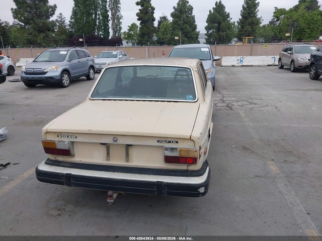 Aukcja sprzedaży 1977 Volvo 242 Dl, vin: VC24245H1116831, numer aukcji: 45043934