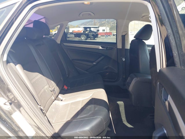 Aukcja sprzedaży 2016 Volkswagen Passat 1.8t R-line, vin: 1VWAT7A3XGC052416, numer aukcji: 45043952