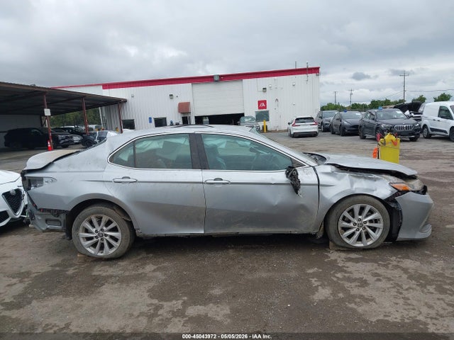 4T1R11AK0PU740124 Toyota CAMRY LE