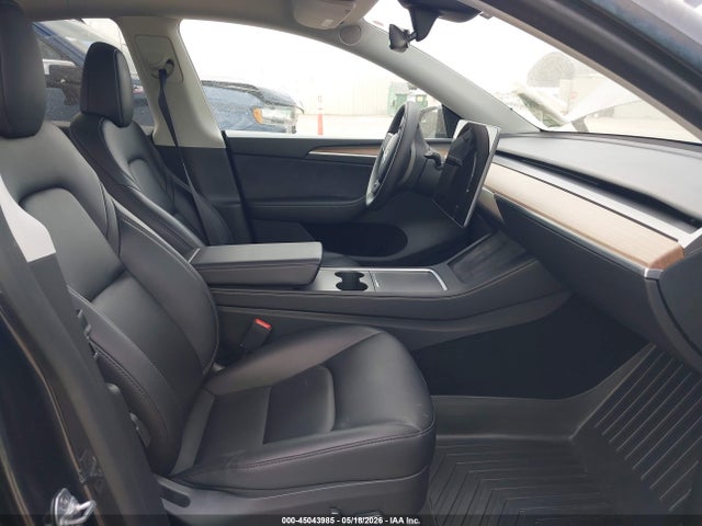 Продажа на аукционе авто 2024 Tesla Model Y Long Range Single Motor Rear-wheel Drive/rwd, vin: 7SAYGDED9RF092793, номер лота: 45043985