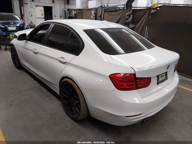 2014 Bmw 328i მანქანა იყიდება აუქციონზე, vin: WBA3C1C55EK105501, აუქციონის ნომერი: 45043995