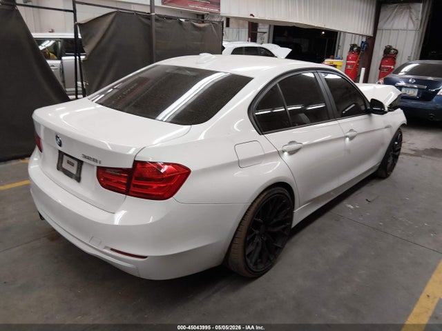 2014 Bmw 328i მანქანა იყიდება აუქციონზე, vin: WBA3C1C55EK105501, აუქციონის ნომერი: 45043995
