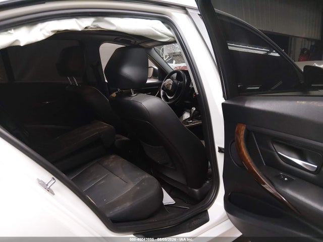 2014 Bmw 328i მანქანა იყიდება აუქციონზე, vin: WBA3C1C55EK105501, აუქციონის ნომერი: 45043995