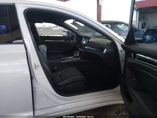 1HGCV1F30KA112818 Honda Accord Sport