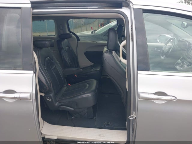 45044033 :رقم المزاد ، 2C4RC1BG1HR613227 vin ، 2017 Chrysler Pacifica Touring-l مزاد بيع