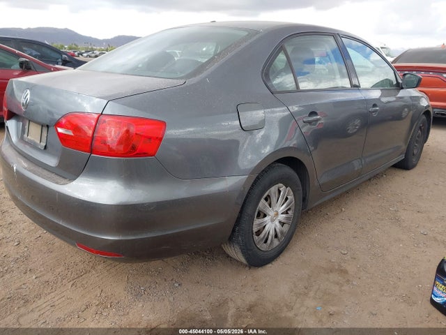 45044100 :رقم المزاد ، 3VW2K7AJ3EM405354 vin ، 2014 Volkswagen Jetta 2.0l S مزاد بيع