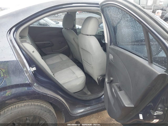 1G1JA5SH4F4118242 Chevrolet Sonic Ls Auto